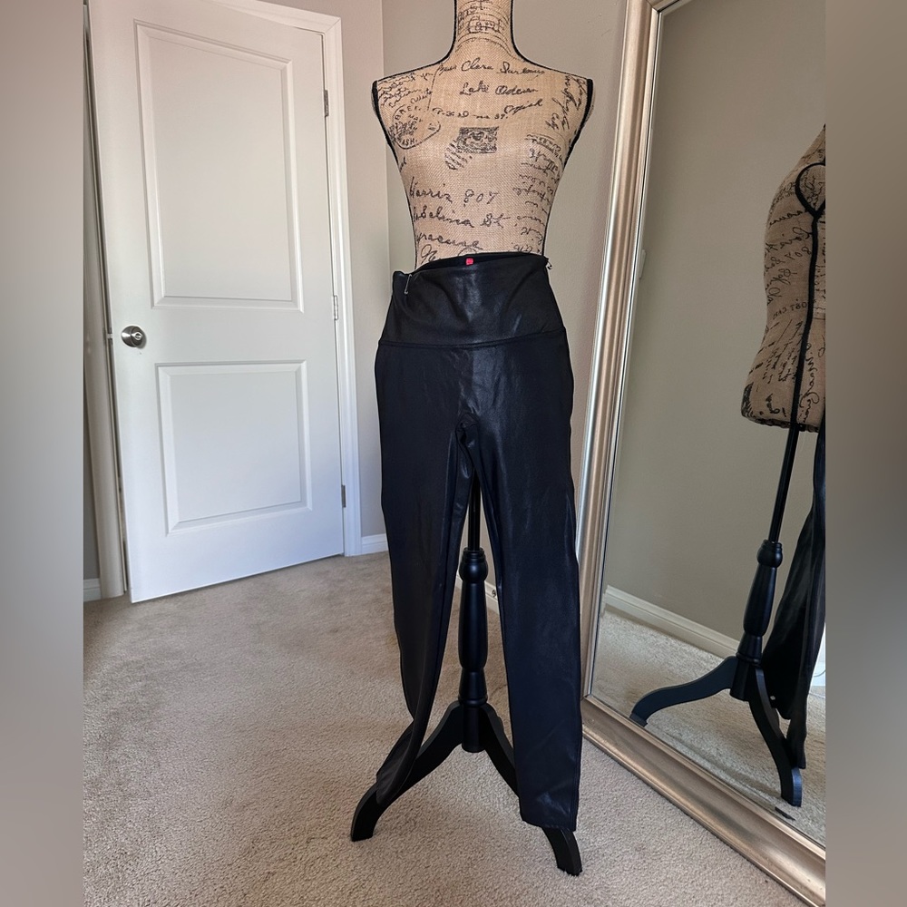 New condition, worn once. Spanx Faux Leather Leggings